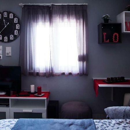 'Romeo & Juliet' Cozy Apartment With Breathtaking View Атина Екстериор снимка