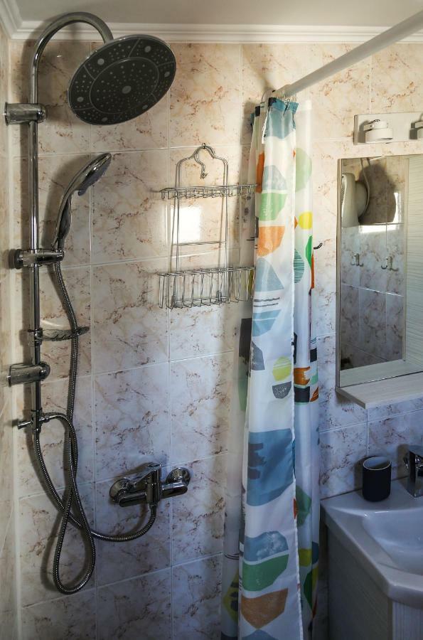 'Romeo & Juliet' Cozy Apartment With Breathtaking View Атина Екстериор снимка