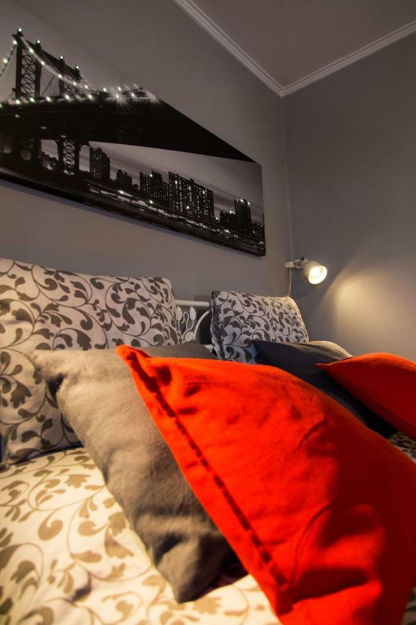 'Romeo & Juliet' Cozy Apartment With Breathtaking View Атина Екстериор снимка