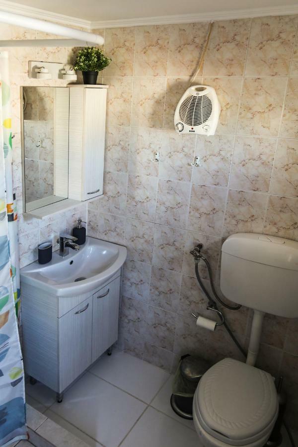'Romeo & Juliet' Cozy Apartment With Breathtaking View Атина Екстериор снимка